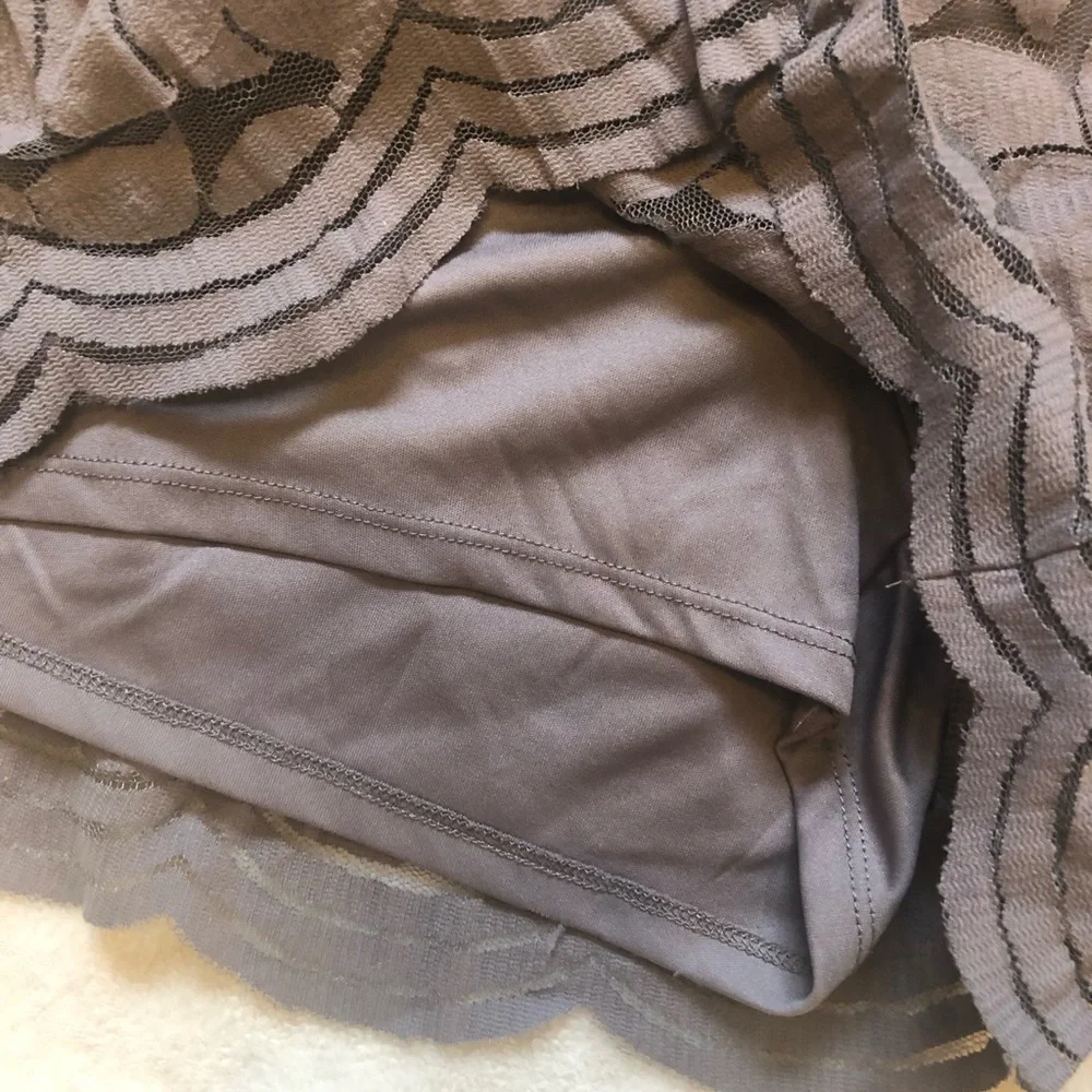 Torrid gray floral lace shorts - Picture 5 of 6